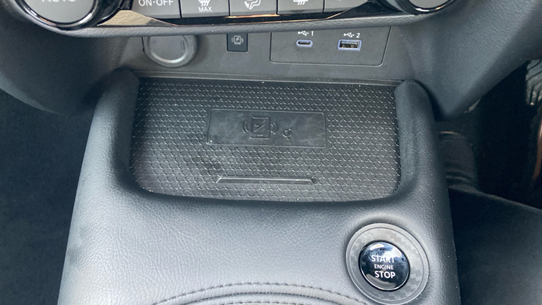 Nissan Juke 1.0 DiG-T N-Connecta 5dr Petrol Hatchback